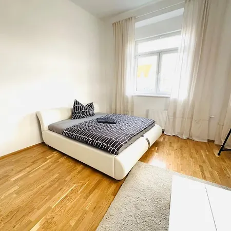 Graz-eggenberg Top2 Modern New *