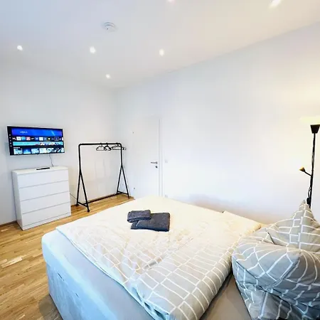 Graz-eggenberg Top2 Modern New